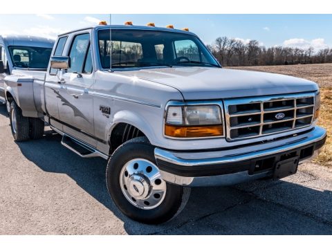Oxford White Ford F350 XL Extended Cab.  Click to enlarge.