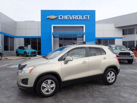 Champagne Silver Metallic Chevrolet Trax LT AWD.  Click to enlarge.