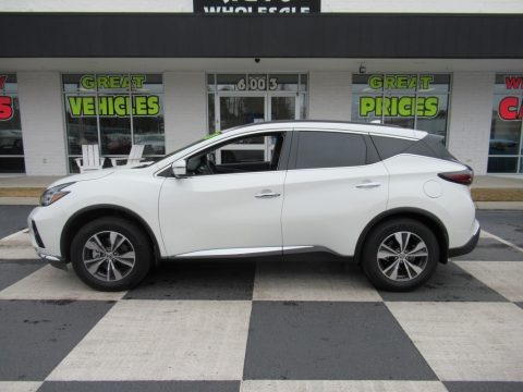 Pearl White Tricoat Nissan Murano SV.  Click to enlarge.