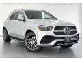 Front 3/4 View of 2021 Mercedes-Benz GLE 580 4Matic #12