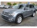 Front 3/4 View of 2018 Volkswagen Atlas SEL 4Motion #4
