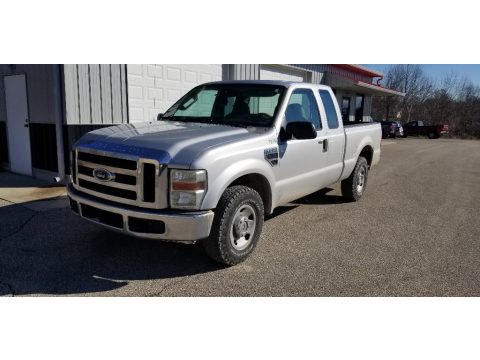Silver Metallic Ford F250 Super Duty XLT SuperCab.  Click to enlarge.