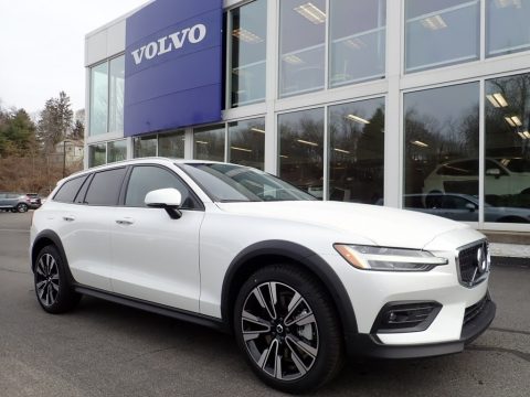 Crystal White Metallic Volvo V60 Cross Country T5 AWD.  Click to enlarge. Crystal White Metallic Volvo V60 Cross Country T5 AWD.  Click to enlarge.