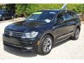 Front 3/4 View of 2018 Volkswagen Tiguan SEL R-Line #4 Front 3/4 View of 2018 Volkswagen Tiguan SEL R-Line #4