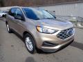 Front 3/4 View of 2021 Ford Edge SE AWD #3
