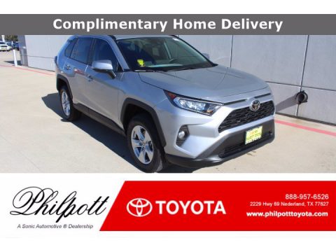 Silver Sky Metallic Toyota RAV4 XLE.  Click to enlarge.