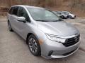 Front 3/4 View of 2022 Honda Odyssey EX-L #6