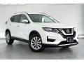 Front 3/4 View of 2018 Nissan Rogue SV #33