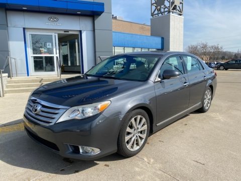 Magnetic Gray Metallic Toyota Avalon Limited.  Click to enlarge.