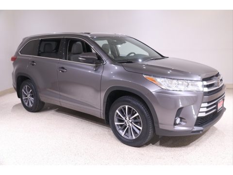 Predawn Gray Mica Toyota Highlander XLE AWD.  Click to enlarge.