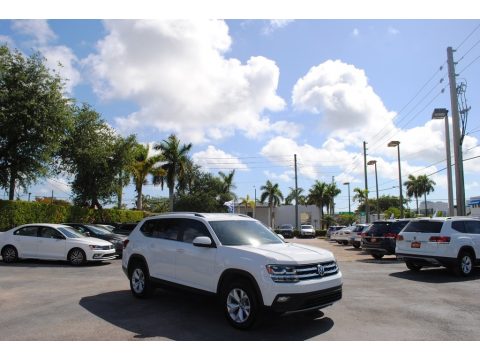 Pure White Volkswagen Atlas SE.  Click to enlarge.
