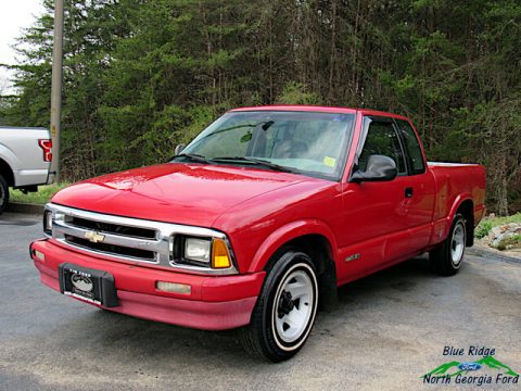 Bright Red Chevrolet S10 LS Extended Cab.  Click to enlarge.