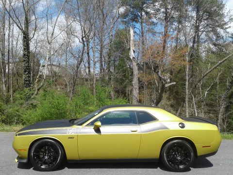 Gold Rush Dodge Challenger R/T Scat Pack.  Click to enlarge.