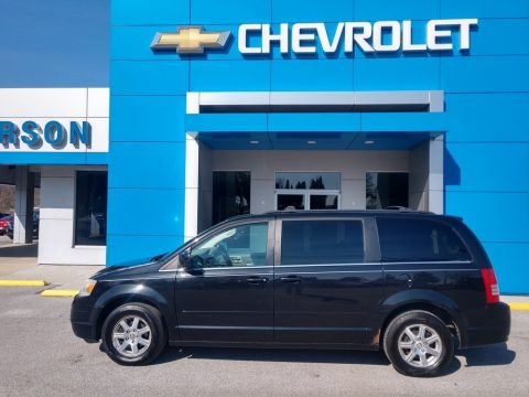 Brilliant Black Crystal Pearlcoat Chrysler Town & Country Touring.  Click to enlarge.