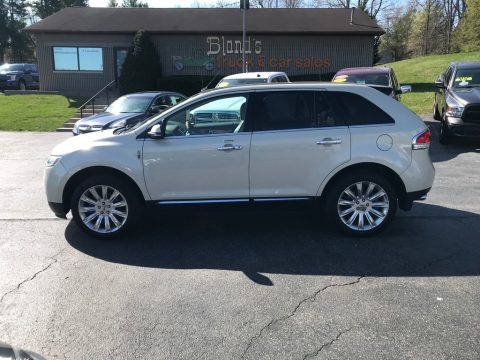 Platinum Dune Metallic Tri-Coat Lincoln MKX AWD.  Click to enlarge.