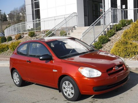 Tango Red Hyundai Accent GS 3 Door.  Click to enlarge.