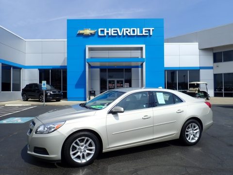 Champagne Silver Metallic Chevrolet Malibu LT.  Click to enlarge.