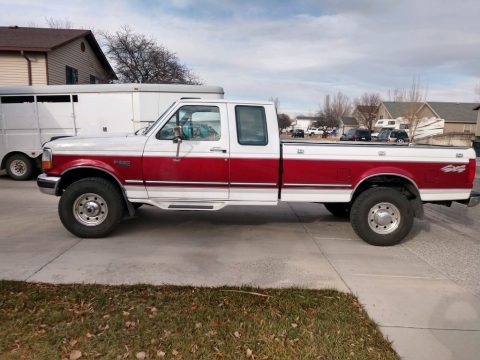 Oxford White Ford F250 XLT Extended Cab 4x4.  Click to enlarge.