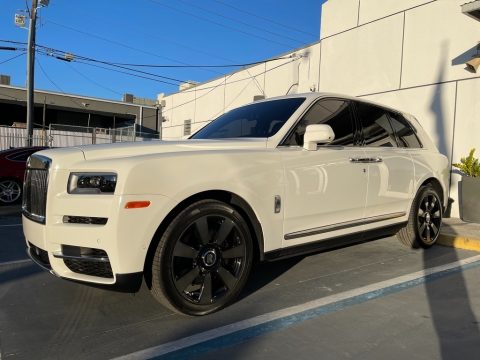 Arctic White Rolls-Royce Cullinan .  Click to enlarge.