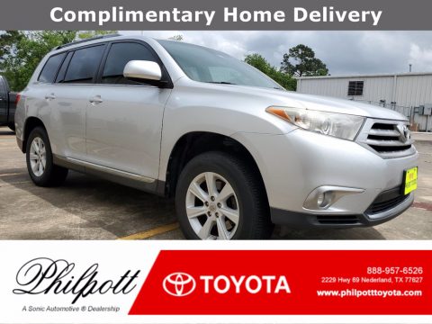 Classic Silver Metallic Toyota Highlander SE.  Click to enlarge.