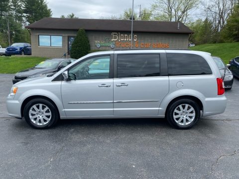 Bright Silver Metallic Chrysler Town & Country Touring - L.  Click to enlarge.