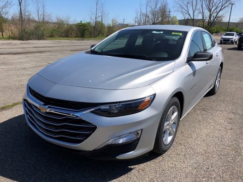 Silver Ice Metallic Chevrolet Malibu LS.  Click to enlarge.