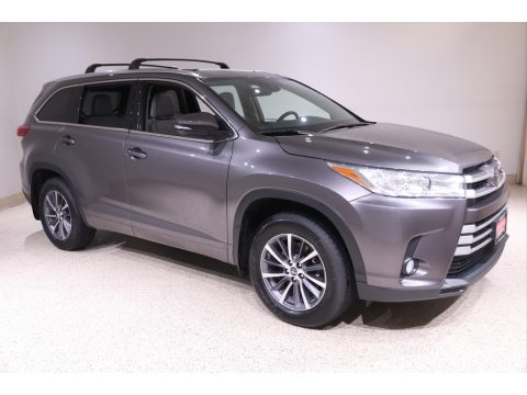 Predawn Gray Mica Toyota Highlander XLE AWD.  Click to enlarge.