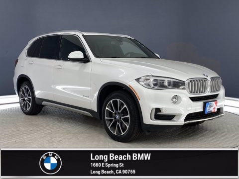 Mineral White Metallic BMW X5 sDrive35i.  Click to enlarge.