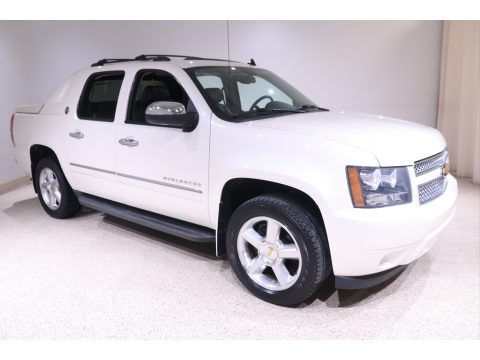 White Diamond Tricoat Chevrolet Avalanche LTZ 4x4 Black Diamond Edition.  Click to enlarge.
