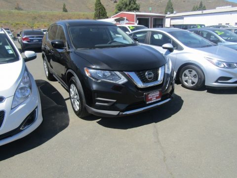 Magnetic Black Nissan Rogue S.  Click to enlarge.