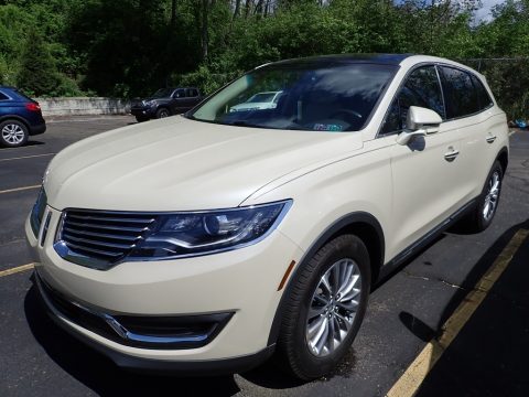 Ivory Pearl Metallic Tri-Coat Lincoln MKX Select AWD.  Click to enlarge.