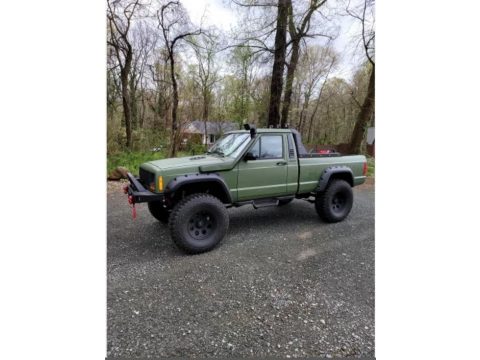 Hunter Green Jeep Comanche Pioneer 4x4.  Click to enlarge.