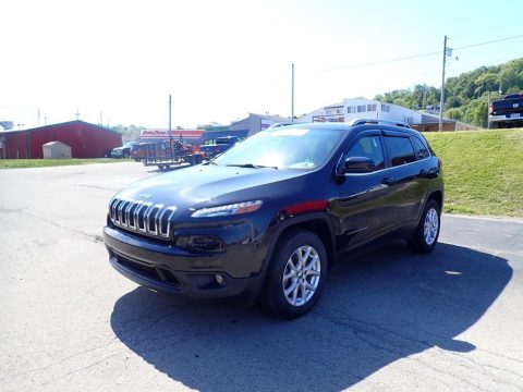 Brilliant Black Crystal Pearl Jeep Cherokee Latitude 4x4.  Click to enlarge.