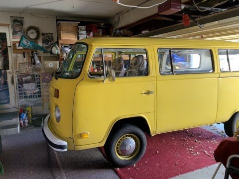 Yellow Volkswagen Bus T2 Station Wagon.  Click to enlarge.