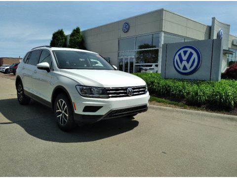 Pure White Volkswagen Tiguan SE 4Motion.  Click to enlarge. Pure White Volkswagen Tiguan SE 4Motion.  Click to enlarge.