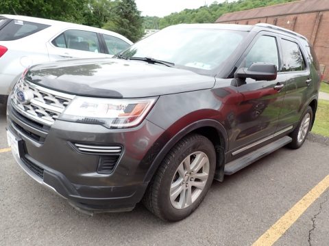 Magnetic Metallic Ford Explorer XLT 4WD.  Click to enlarge.