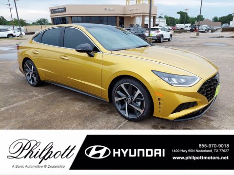 Glowing Yellow Hyundai Sonata SEL Plus.  Click to enlarge.