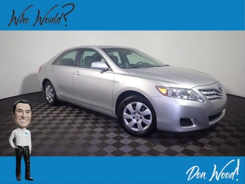 Classic Silver Metallic Toyota Camry LE. Click to enlarge. Classic Silver Metallic Toyota Camry LE. Click to enlarge.