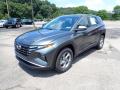 Front 3/4 View of 2022 Hyundai Tucson SE AWD #5