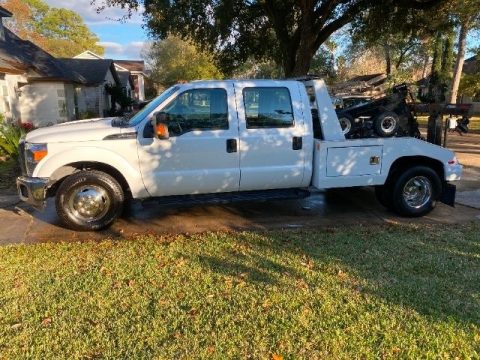 Oxford White Ford F350 Super Duty XLT Crew Cab Tow Truck.  Click to enlarge.