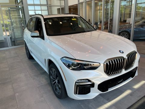 Mineral White Metallic BMW X5 M50i.  Click to enlarge.