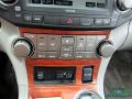 Controls of 2010 Toyota Highlander Limited #23