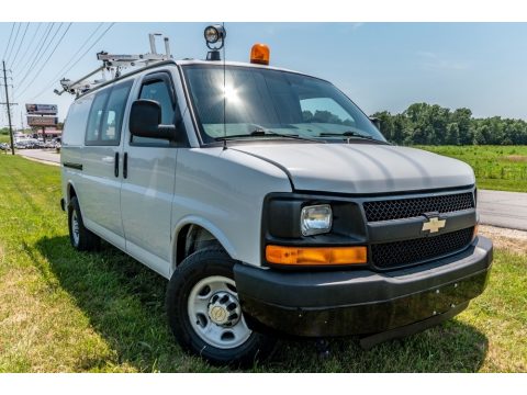 Summit White Chevrolet Express 3500 Cargo Van.  Click to enlarge.