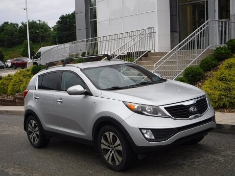 Mineral Silver Kia Sportage EX AWD.  Click to enlarge.