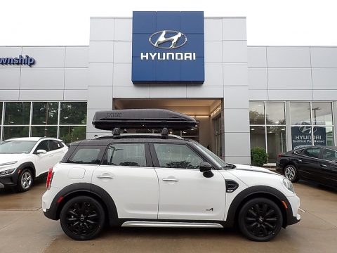 Light White Mini Countryman Cooper ALL4.  Click to enlarge.