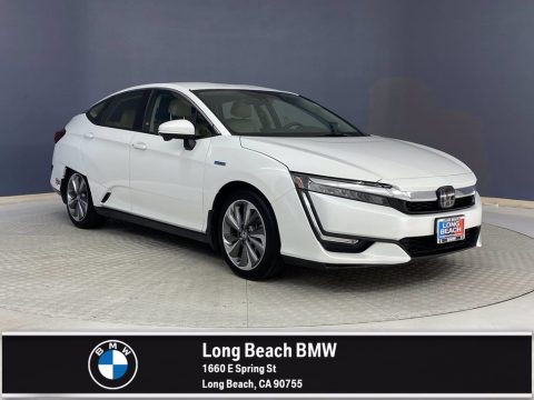 Platinum White Pearl Honda Clarity Touring Plug In Hybrid.  Click to enlarge.