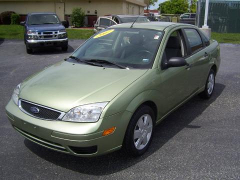 Kiwi Green Metallic Ford Focus ZX4 SE Sedan.  Click to enlarge.