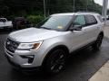 Front 3/4 View of 2018 Ford Explorer XLT 4WD #7