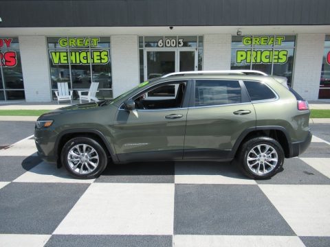 Olive Green Pearl Jeep Cherokee Latitude Plus.  Click to enlarge.