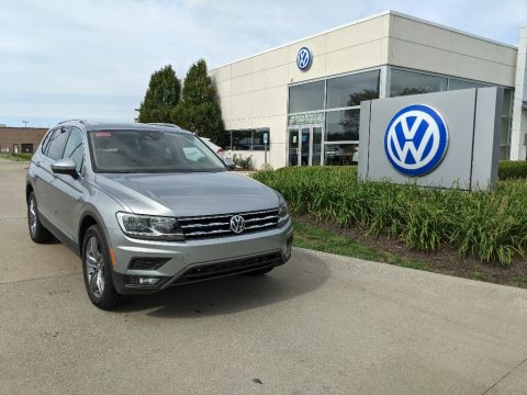 Pyrite Silver Metallic Volkswagen Tiguan SEL 4Motion. Click to enlarge. Pyrite Silver Metallic Volkswagen Tiguan SEL 4Motion. Click to enlarge.